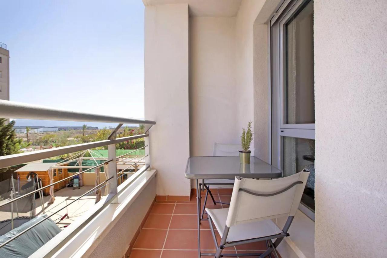 Malaga Campus Apartment Parking Included Exteriör bild