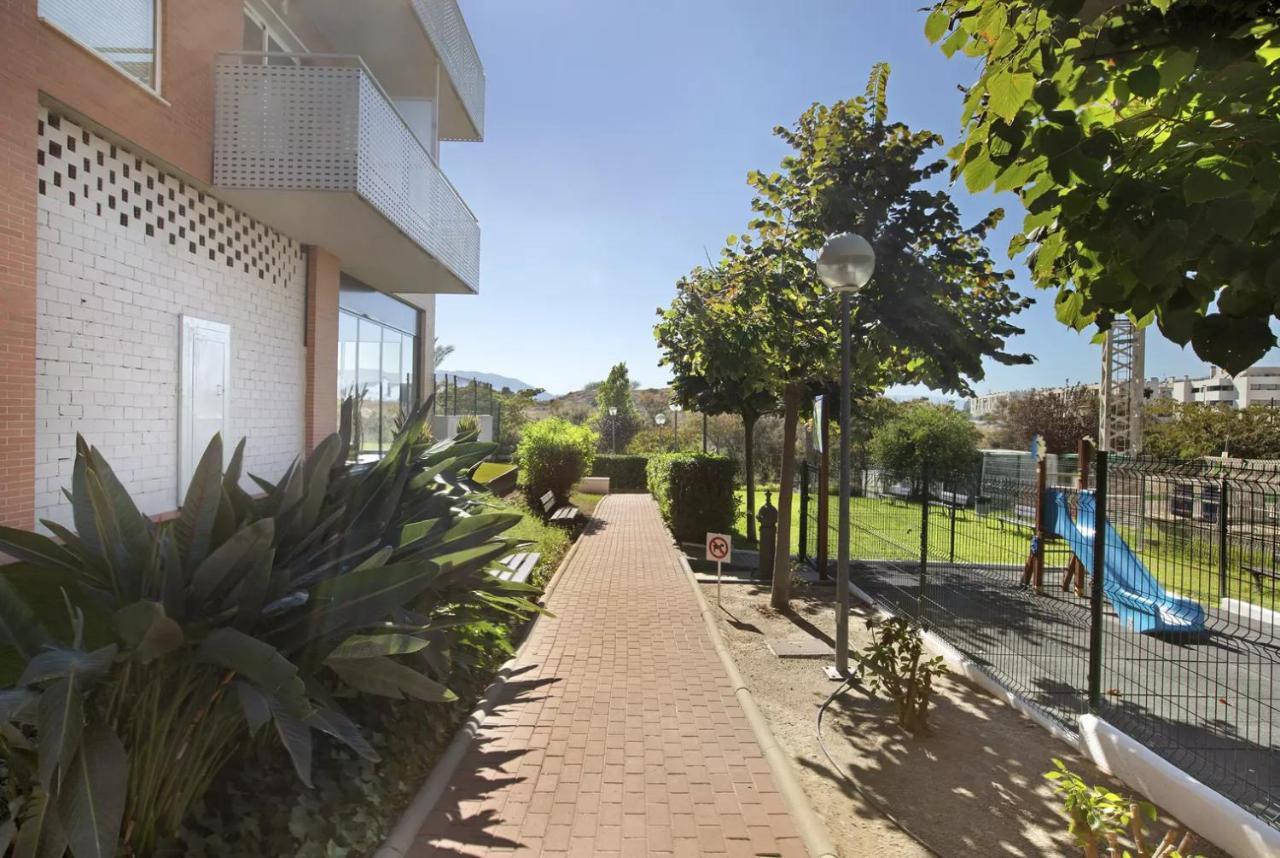 Malaga Campus Apartment Parking Included Exteriör bild