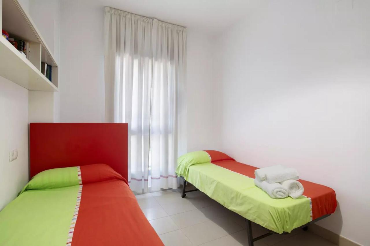 Malaga Campus Apartment Parking Included Exteriör bild